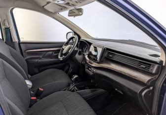Подержанный автомобиль Suzuki Ertiga 2021 года (11 фото)