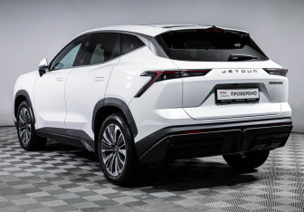 Подержанный автомобиль Jetour Dashing 2023 года (7 фото)