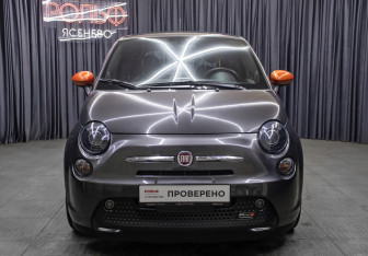 Подержанный автомобиль Fiat 500 Hatchback 2017 года (2 фото)