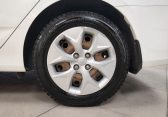 Подержанный автомобиль Hyundai Solaris Sedan 2014 года (9 фото)