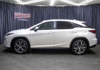 Подержанный автомобиль Lexus RX 2021 года (8 фото)