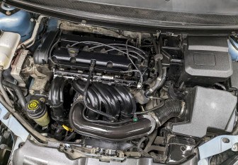 Подержанный автомобиль Ford Focus Hatchback 2009 года (9 фото)