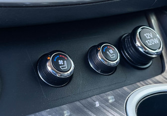Подержанный автомобиль Nissan Murano Suv 2022 года (16 фото)