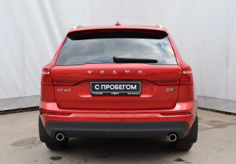 Подержанный автомобиль Volvo XC60 2020 года (5 фото)