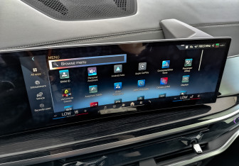 Подержанный автомобиль BMW X5 2025 года (29 фото)