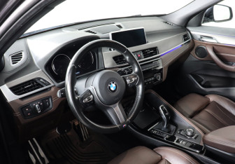 Подержанный автомобиль BMW X2 2020 года (11 фото)