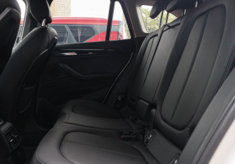 Подержанный автомобиль BMW X1 2020 года (8 фото)