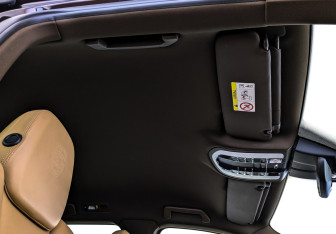 Подержанный автомобиль Porsche Cayenne 2017 года (23 фото)