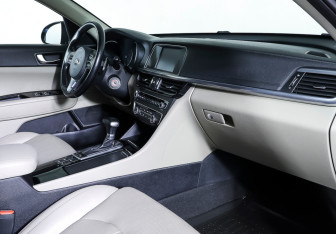 Подержанный автомобиль Kia Optima Sedan 2016 года (11 фото)