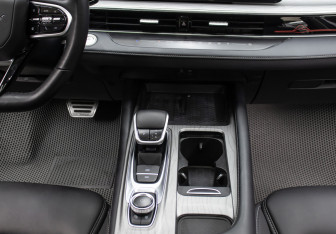 Подержанный автомобиль Chery Arrizo 8 2023 года (15 фото)