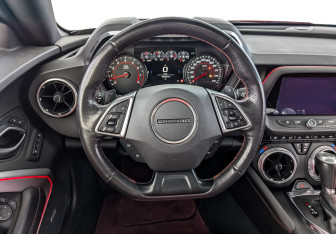 Подержанный автомобиль Chevrolet Camaro Coupe 2019 года (21 фото)