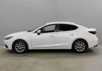 Подержанный автомобиль Mazda 3 Sedan 2014 года (8 фото)