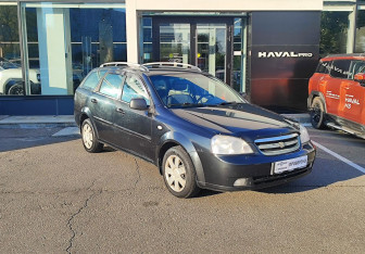 Подержанный автомобиль Chevrolet Lacetti Wagon 2012 года (3 фото)