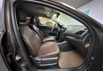 Подержанный автомобиль LADA (ВАЗ) Vesta Sedan 2018 года (10 фото)