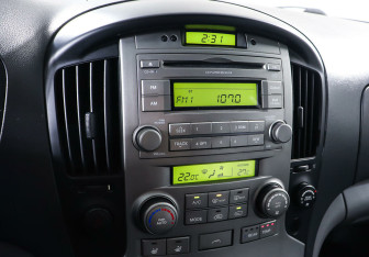 Подержанный автомобиль Hyundai Grand Starex 2009 года (13 фото)