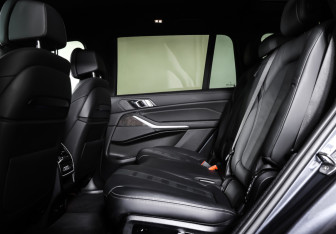 Подержанный автомобиль BMW X7 2019 года (12 фото)