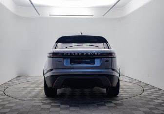 Подержанный автомобиль Land Rover Range Rover Velar 2018 года (6 фото)