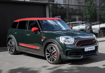 Подержанный автомобиль MINI Countryman 2020 года (3 фото)