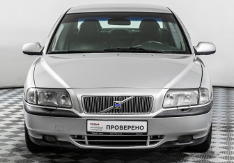 Подержанный автомобиль Volvo S80 1999 года (2 фото)