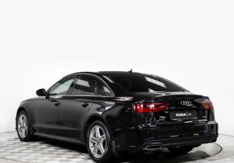 Подержанный автомобиль Audi A6 Sedan 2017 года (7 фото)