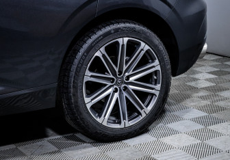 Подержанный автомобиль Changan UNI-K 2024 года (15 фото)