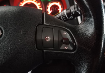 Подержанный автомобиль Kia Ceed Hatchback 2010 года (15 фото)