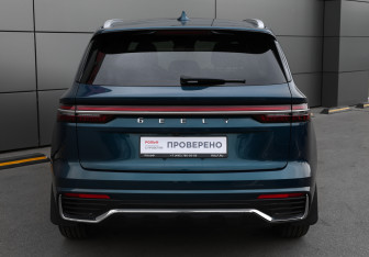 Подержанный автомобиль Geely Monjaro 2023 года (6 фото)