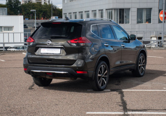Подержанный автомобиль Nissan X-Trail 2020 года (6 фото)