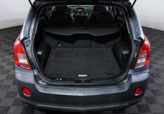 Подержанный автомобиль Opel Antara 2012 года (10 фото)