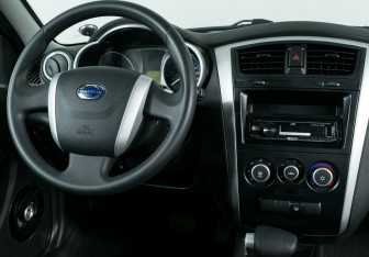 Подержанный автомобиль Datsun mi-DO 2015 года (7 фото)