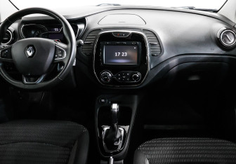 Подержанный автомобиль Renault Kaptur 2018 года (6 фото)