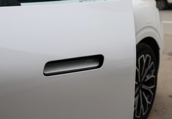 Подержанный автомобиль Zeekr 007 2024 года (21 фото)