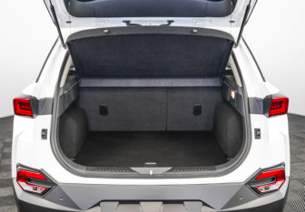 Подержанный автомобиль FAW Bestune T77 2022 года (23 фото)