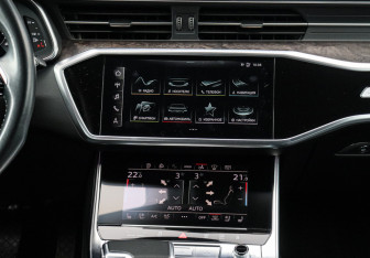 Подержанный автомобиль Audi A7 2020 года (12 фото)