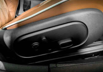 Подержанный автомобиль MINI Clubman Wagon 2022 года (25 фото)