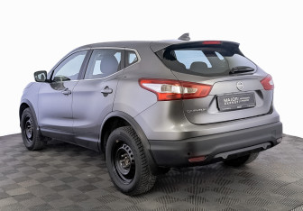 Подержанный автомобиль Nissan Qashqai 2018 года (7 фото)