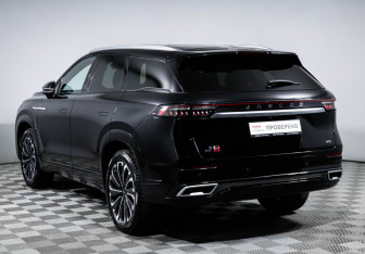 Подержанный автомобиль Jaecoo J8 2024 года (7 фото)