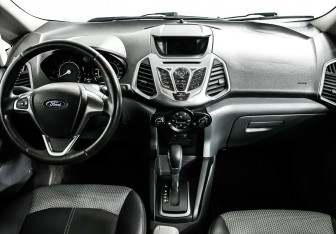 Подержанный автомобиль Ford EcoSport 2015 года (6 фото)
