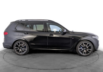 Подержанный автомобиль BMW X7 2020 года (4 фото)
