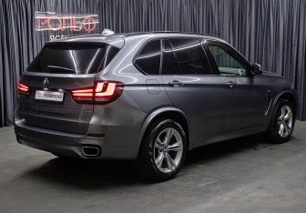 Подержанный автомобиль BMW X5 2016 года (5 фото)