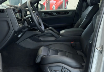 Новый Porsche Cayenne 2025 (9 фото)