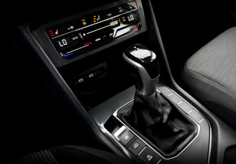 Подержанный автомобиль Volkswagen Tiguan 2021 года (27 фото)