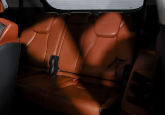 Подержанный автомобиль Kia Carnival 2021 года (17 фото)