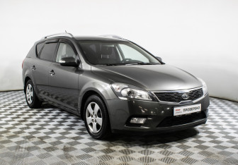 Подержанный автомобиль Kia Ceed Wagon 2012 года (3 фото)