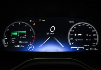 Подержанный автомобиль Toyota Avalon 2022 года (16 фото)