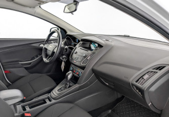 Подержанный автомобиль Ford Focus Hatchback 2018 года (11 фото)