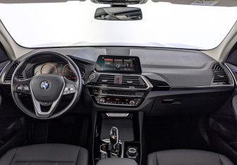 Подержанный автомобиль BMW X3 2021 года (14 фото)