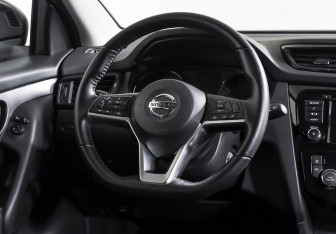 Подержанный автомобиль Nissan Qashqai 2022 года (12 фото)