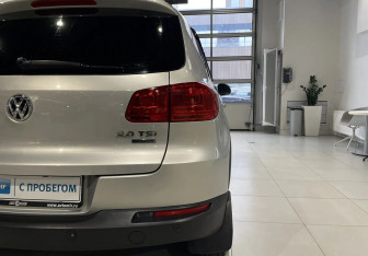 Подержанный автомобиль Volkswagen Tiguan 2014 года (8 фото)