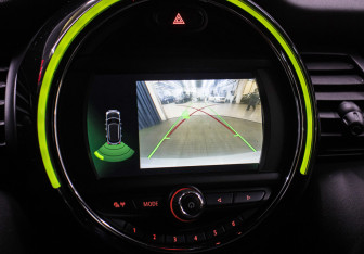 Подержанный автомобиль MINI Hatch 2019 года (20 фото)